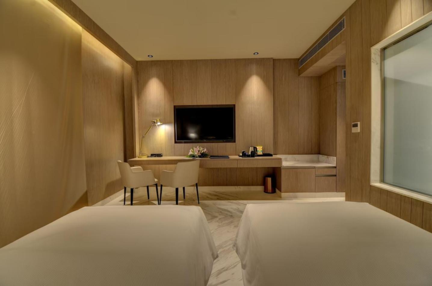 Oasis Grand Near Igi Delhi Airport