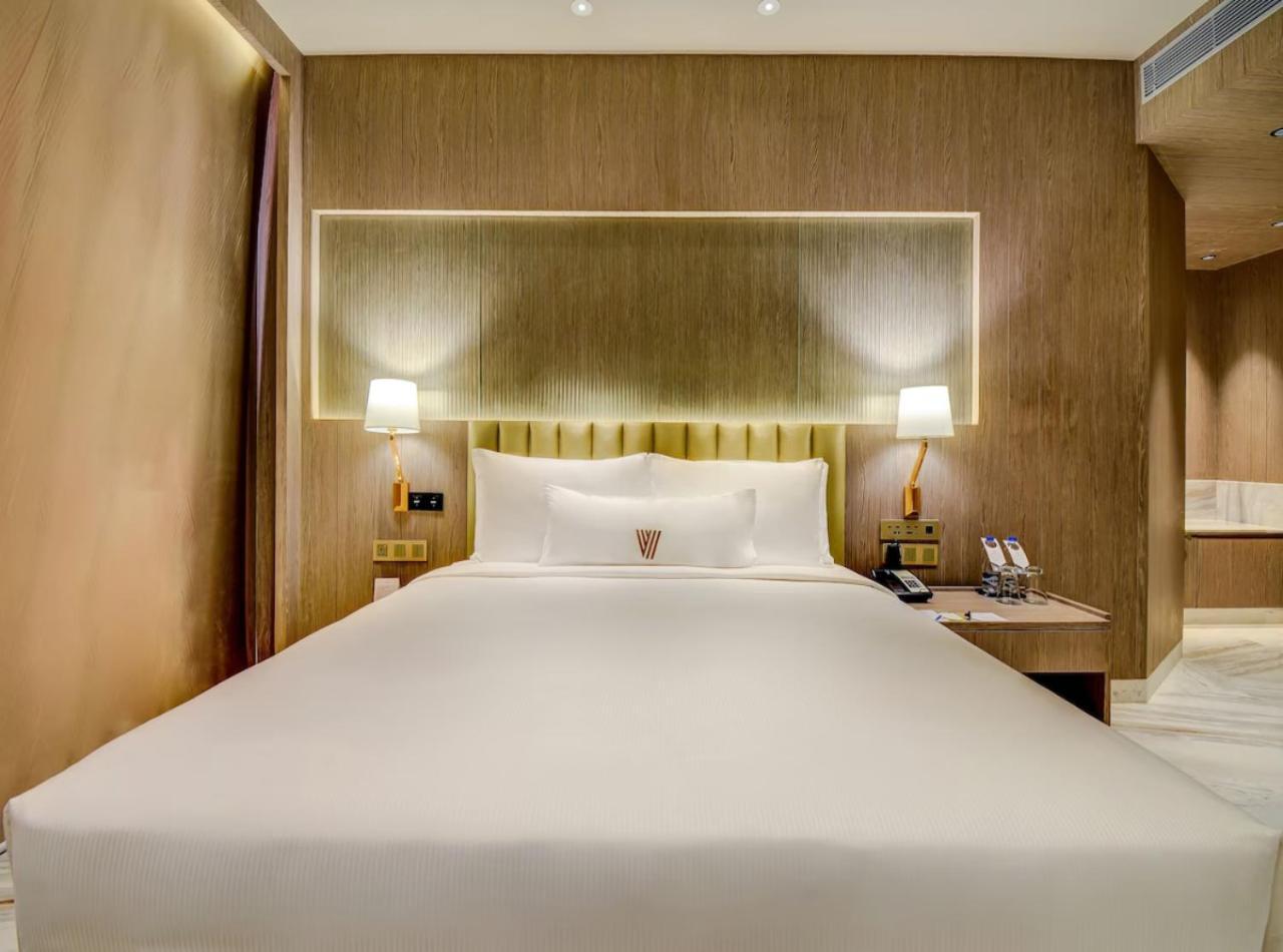 Oasis Grand Near Igi Delhi Airport