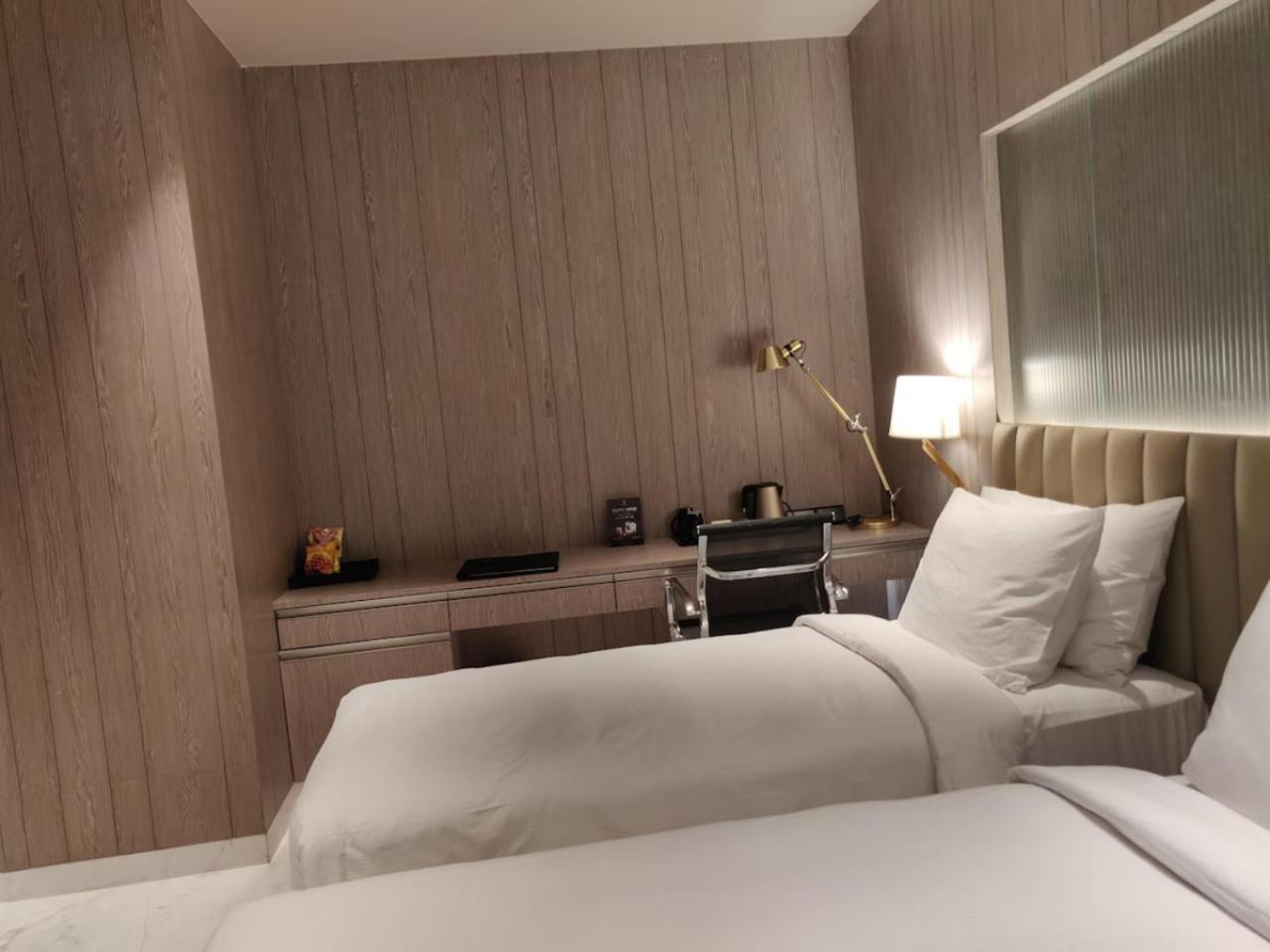 Oasis Grand Near Igi Delhi Airport