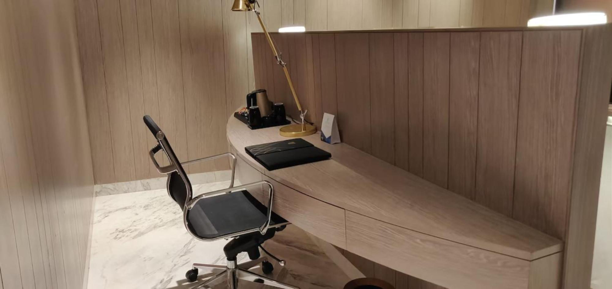Oasis Grand Near Igi Delhi Airport