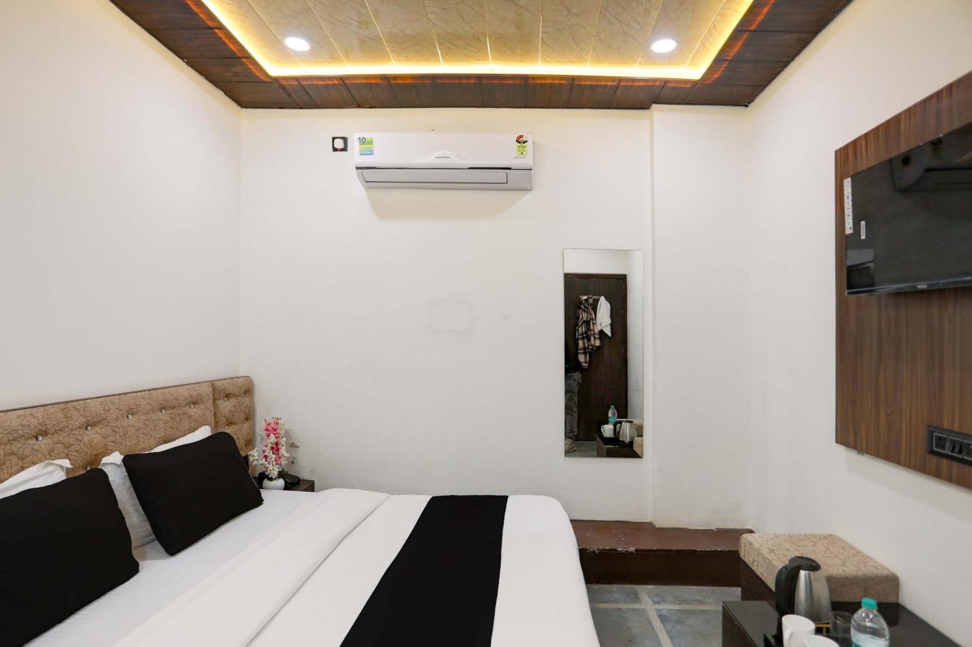 Hotel Collection O Park Paradise Delhi (National Capital Territory of India)