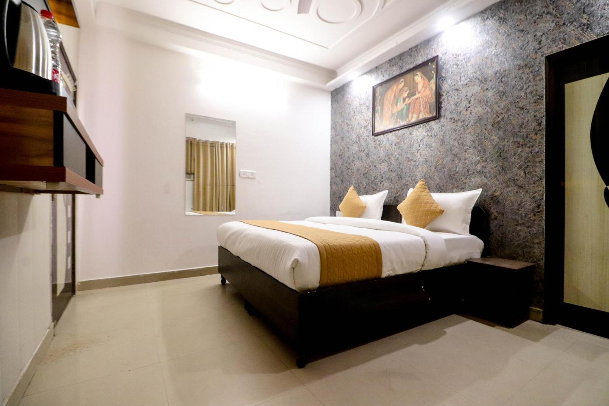 Hotel Delhi Airport