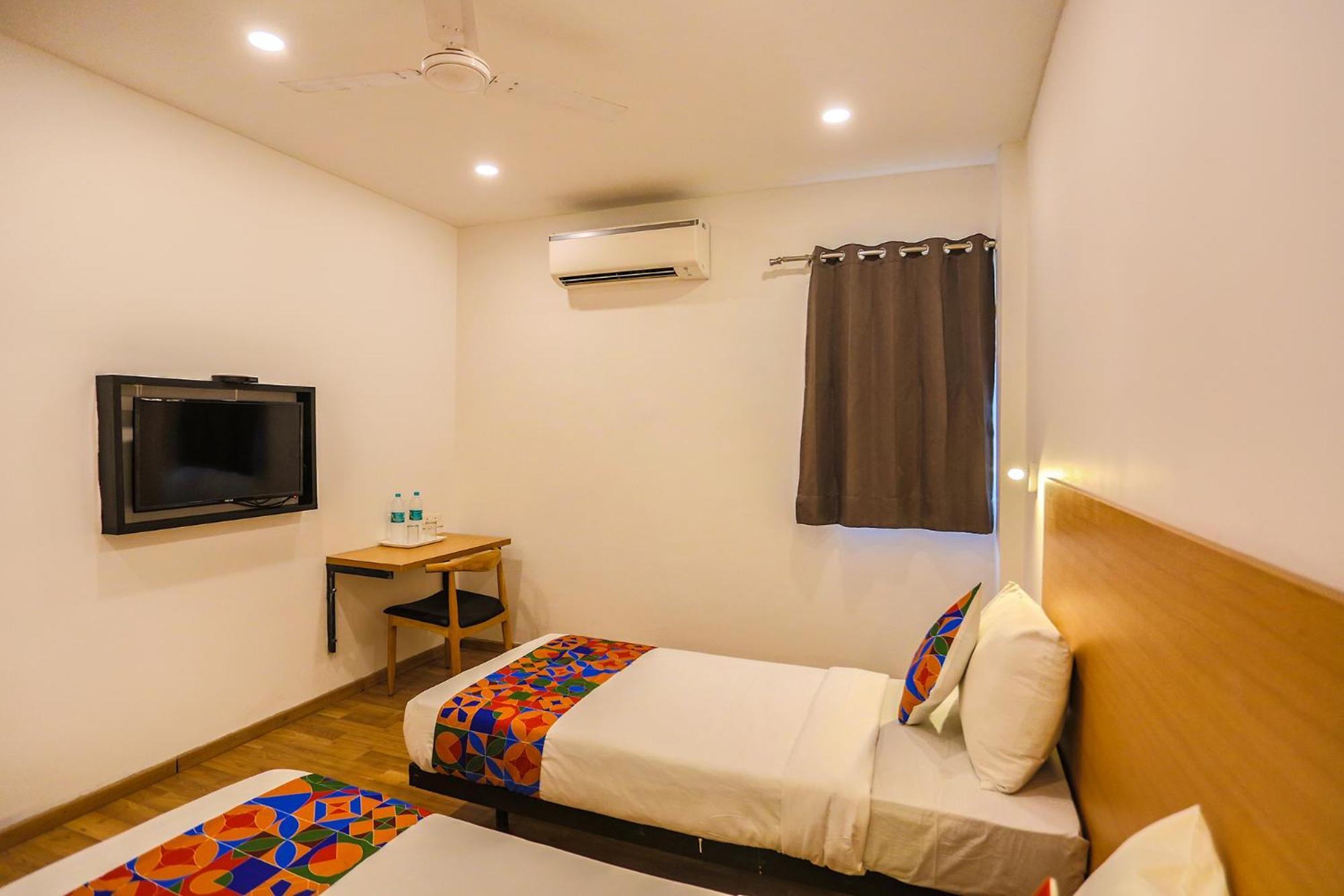 Fabhotel Moro Paschim Vihar Hotel