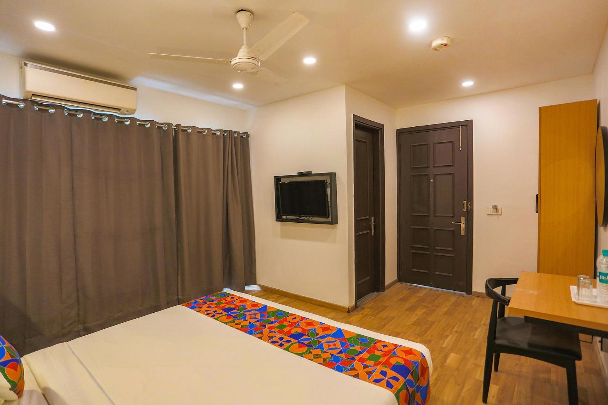 Fabhotel Moro Paschim Vihar Hotel 3*