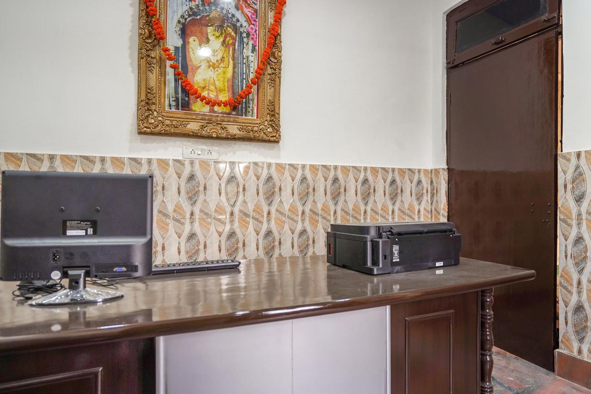O O Crystal Hotel 3*
