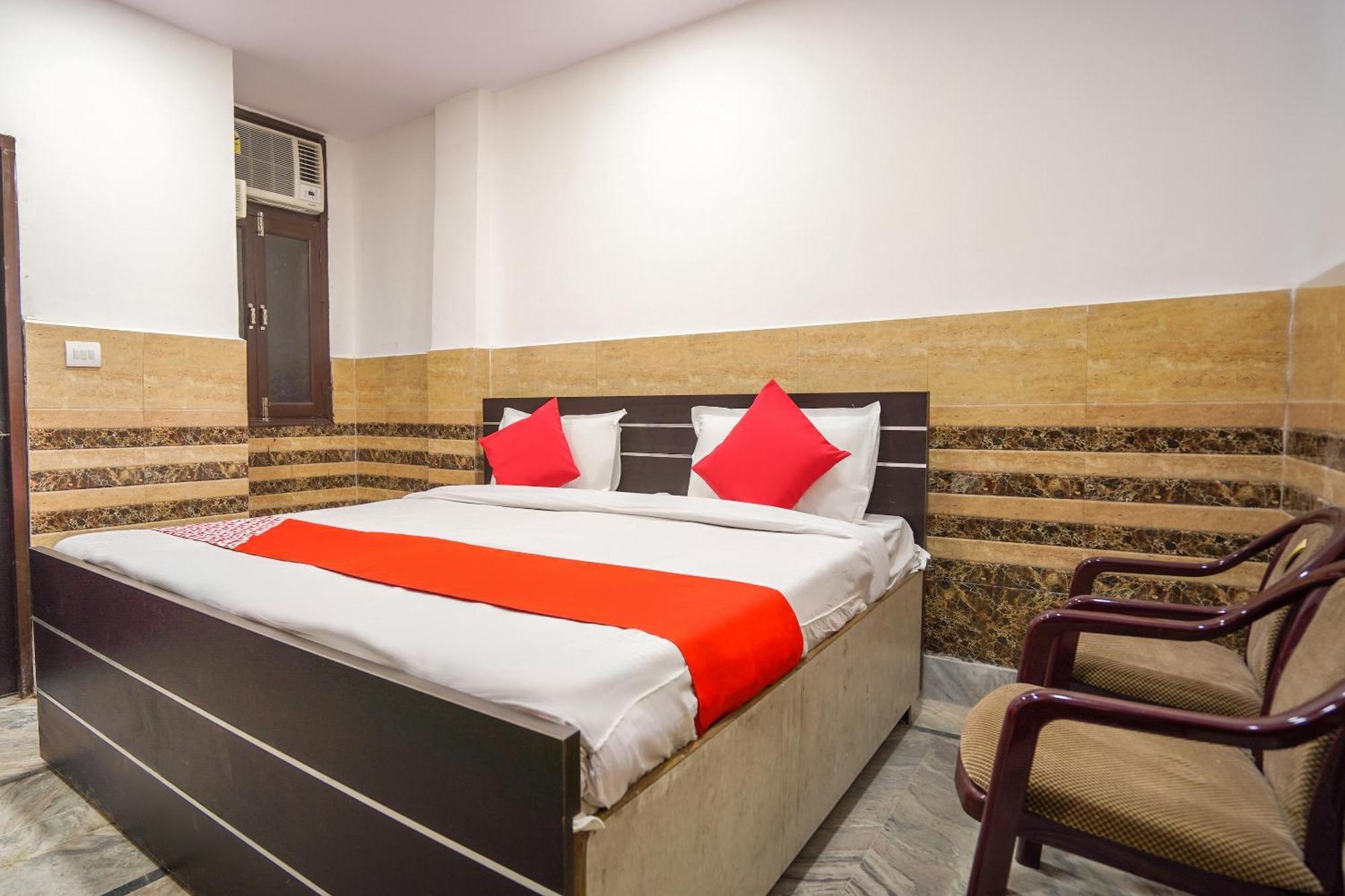 O O Crystal Hotel