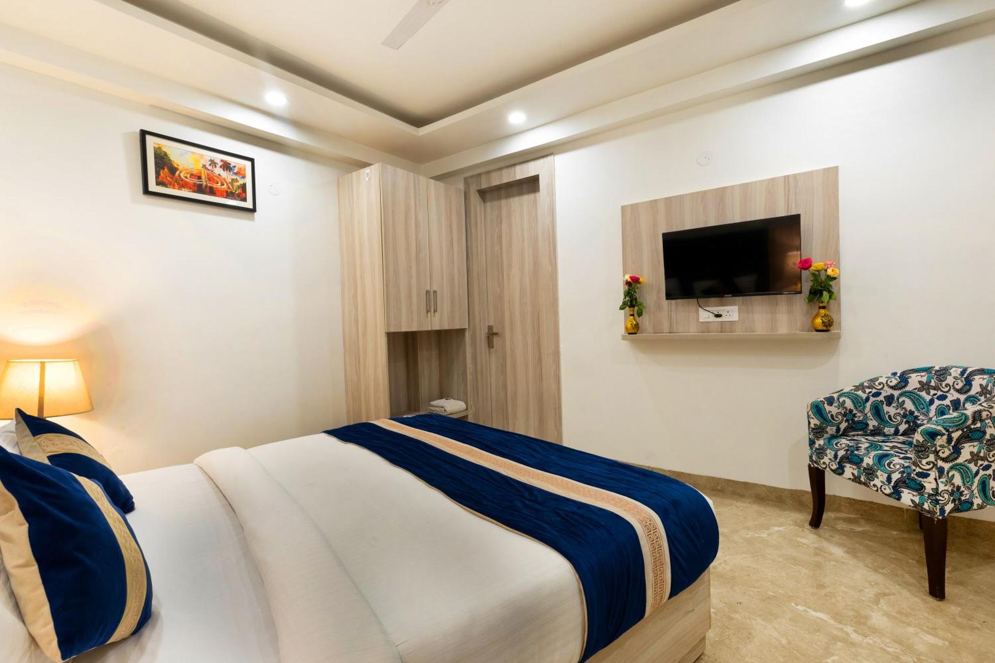 Hotel Opo The Black Eye New Delhi