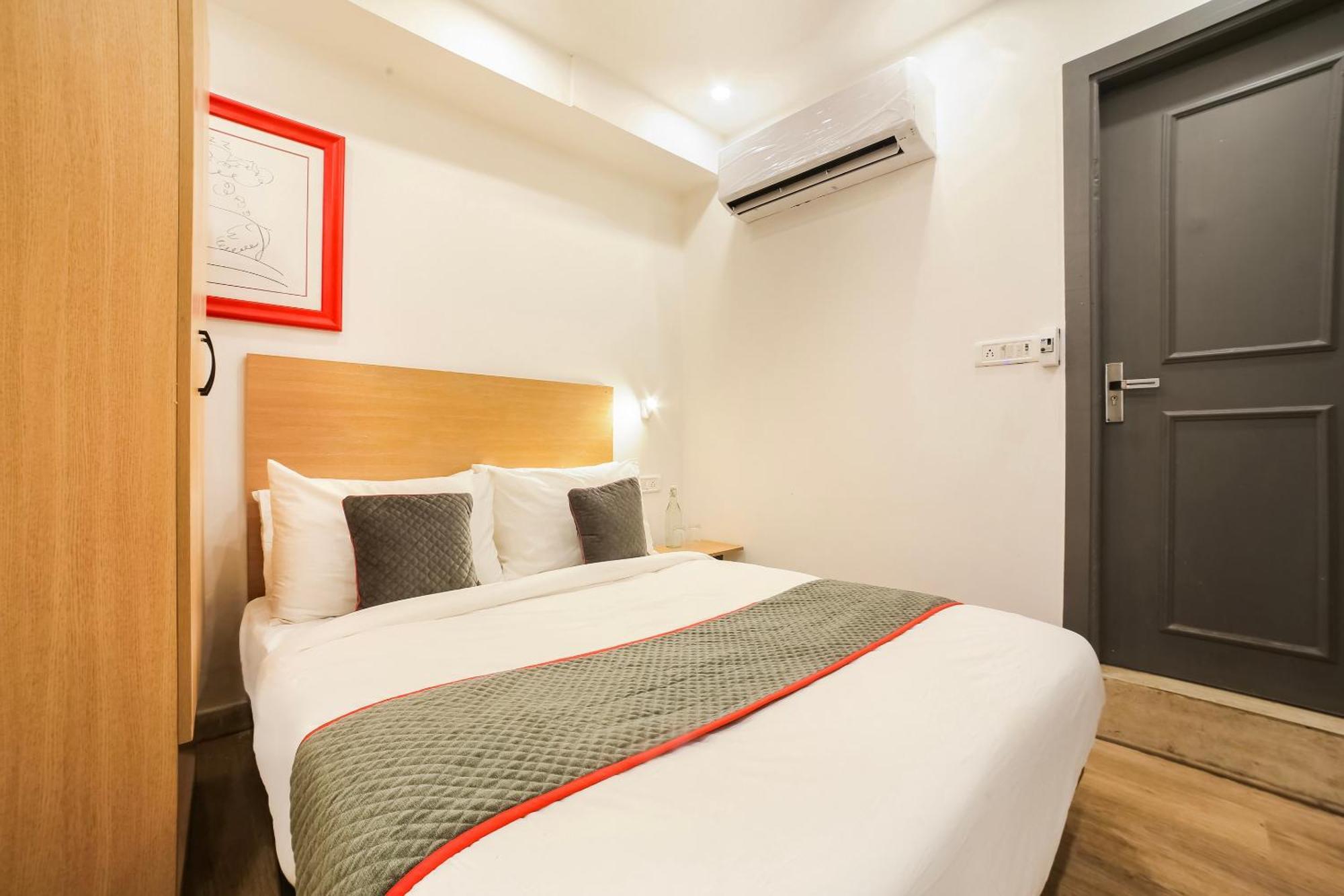 Super O Nawada Metro Hotel