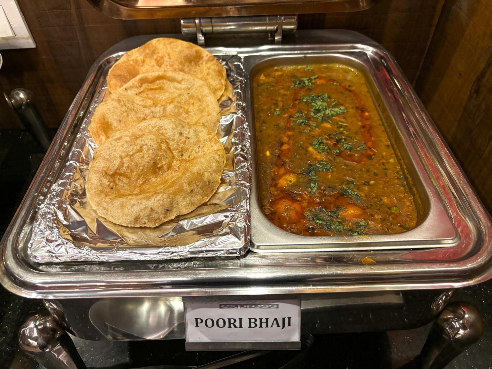 Oxmo Delhi Airport With Free Airport Transsfer Hotel New Delhi