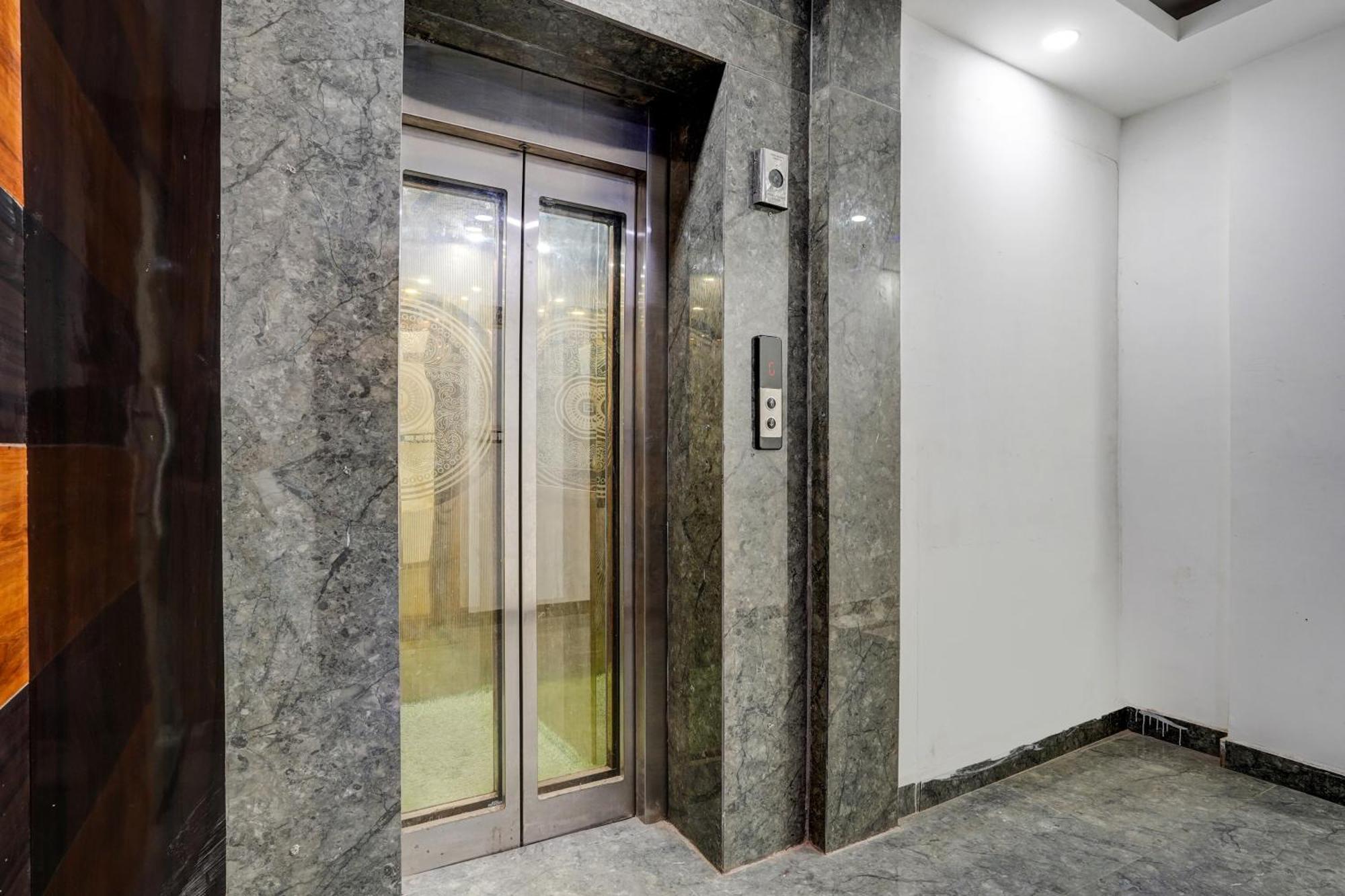 Hotel Hight Krone A Family Near Igi Airport Delhi New Delhi