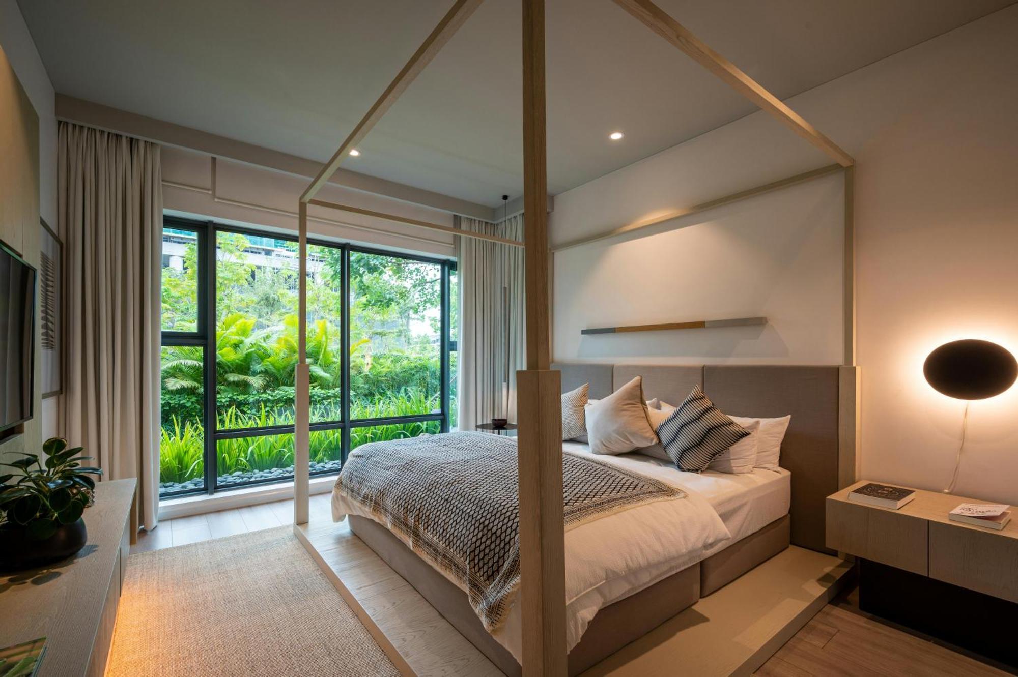 Grand Asian Hotel