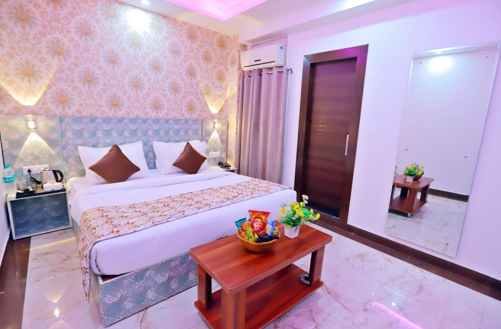 Apollyon Homestay * New Delhi