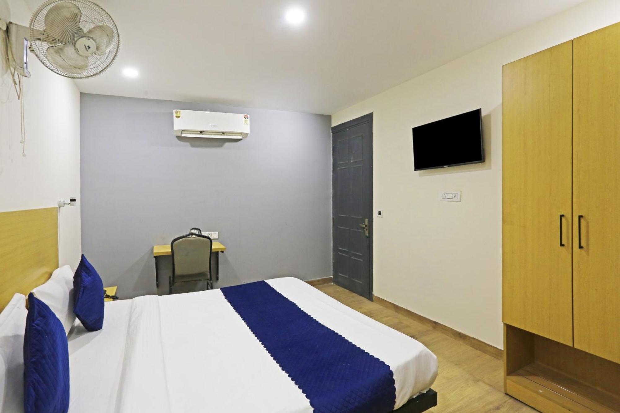 Twamev Residency Uttam Nagar Couple Friendly Hotel 4*