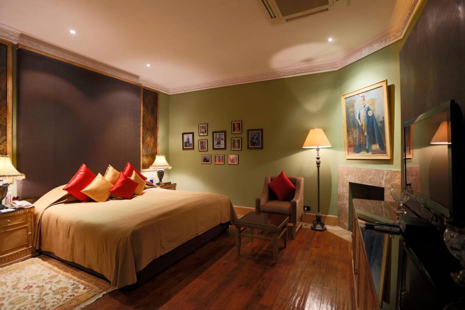Hotel The Prithvi Near Delhi Airport Nova Deli