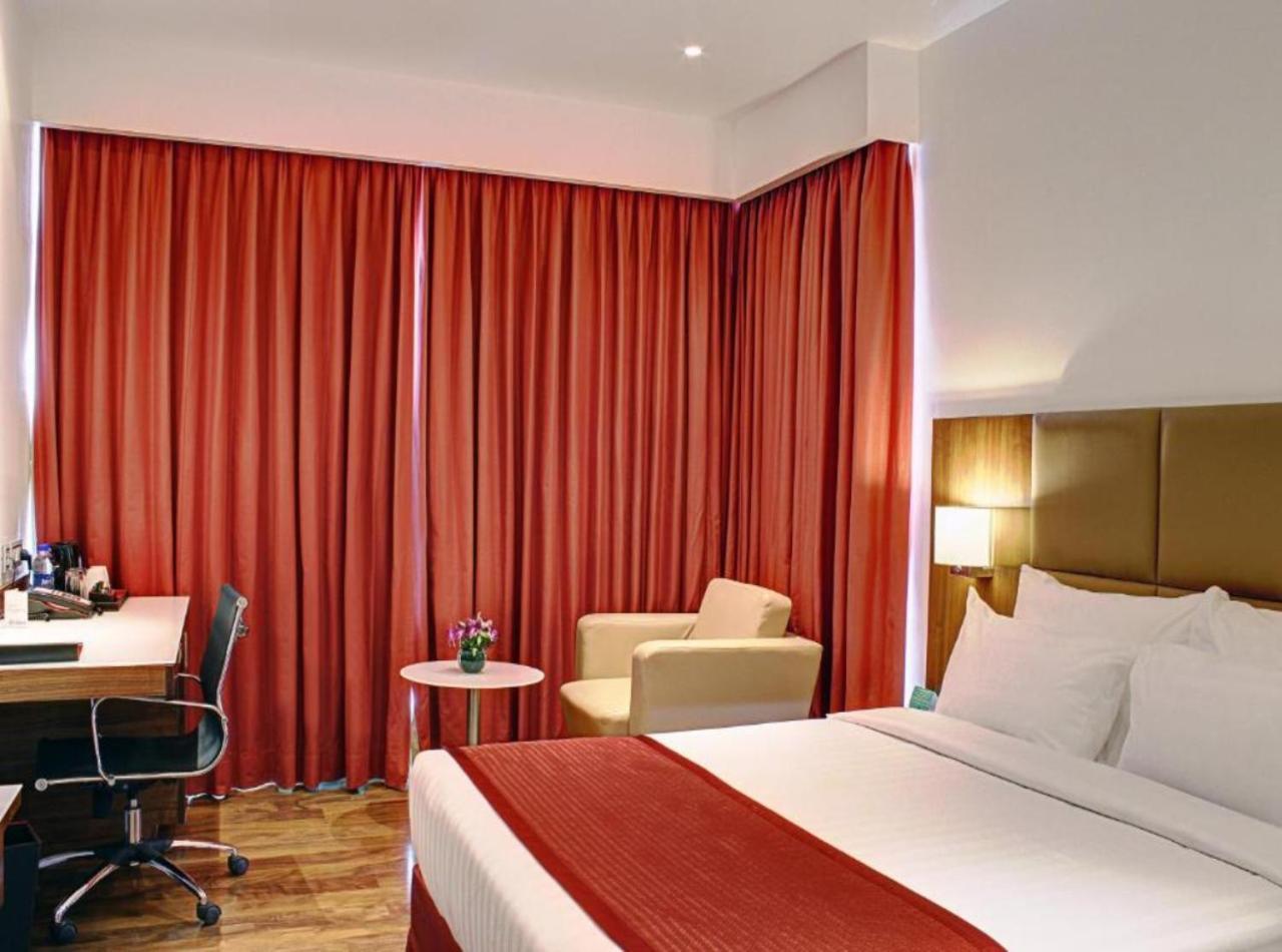 Olive Near Delhi Airport 4*