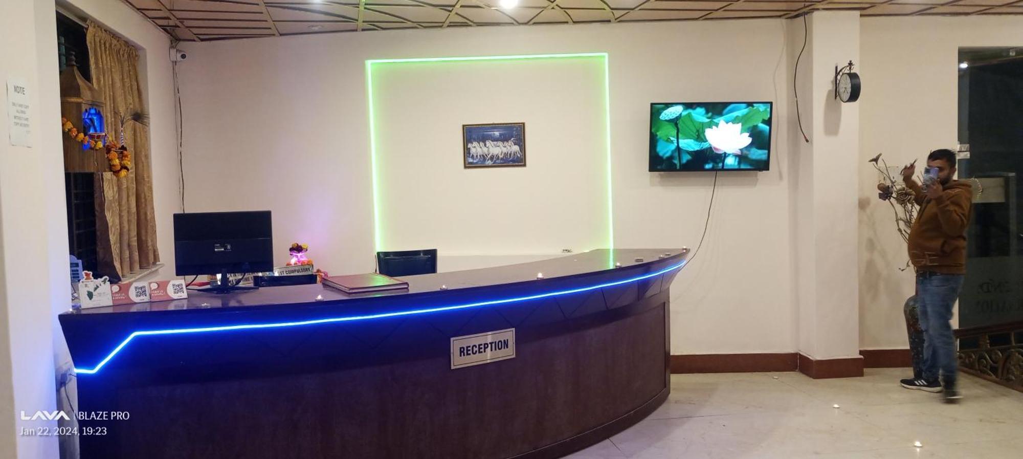 Hotel Amenda Prime Airport Mahipalpur 4*