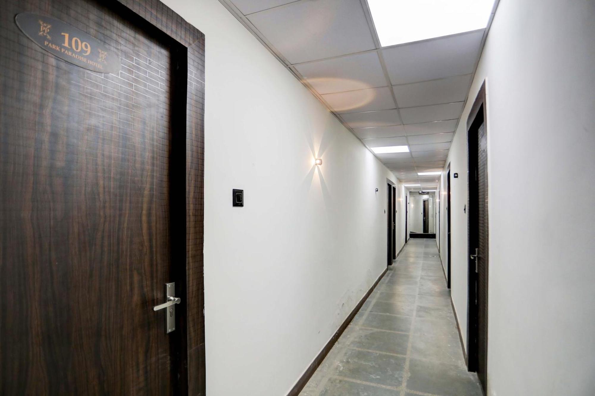 Collection O Park Paradise Hotel Delhi (National Capital Territory of India)