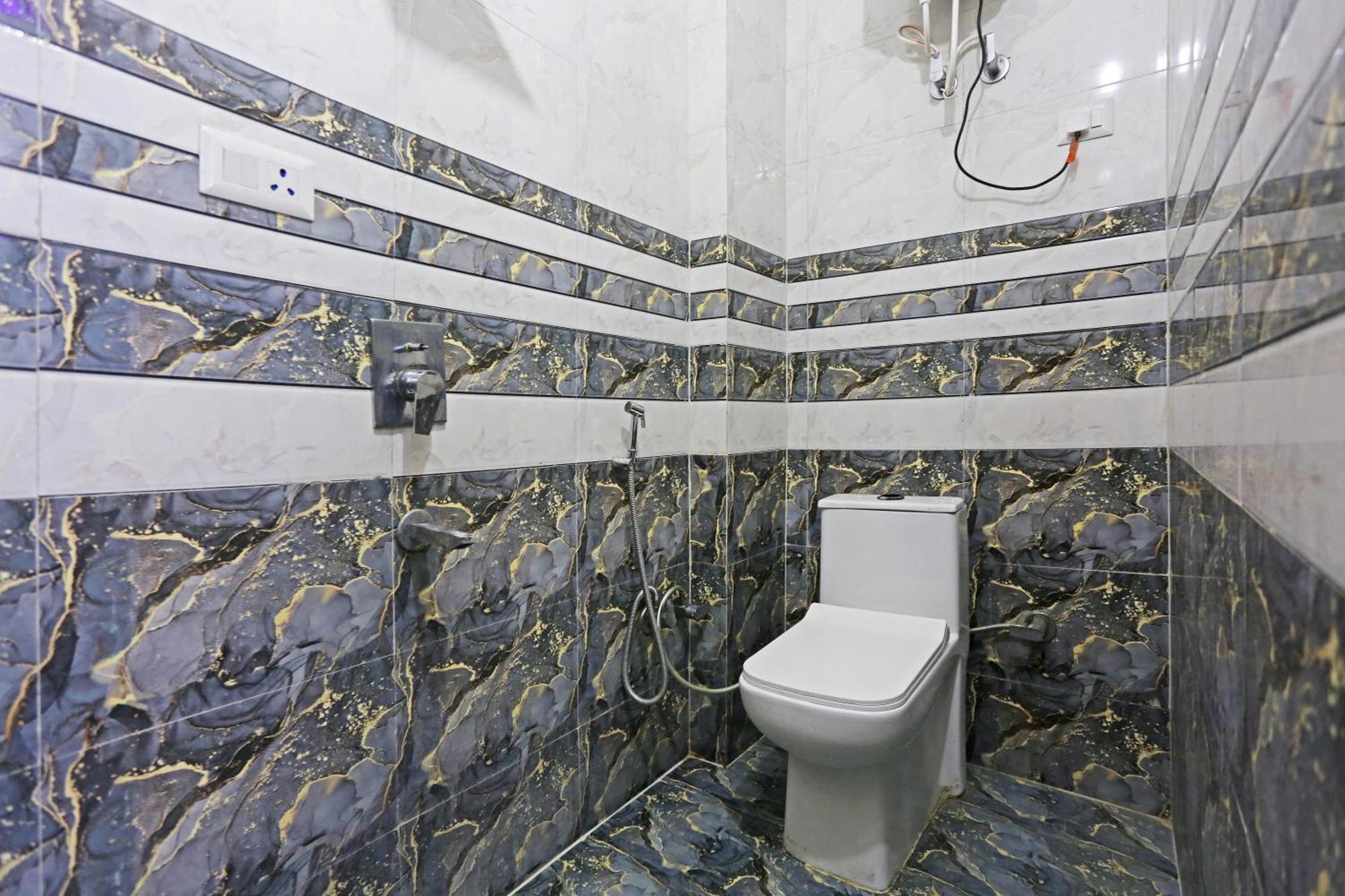 Hotel Bella In Prime Near Delhi International Airport Nova Deli
