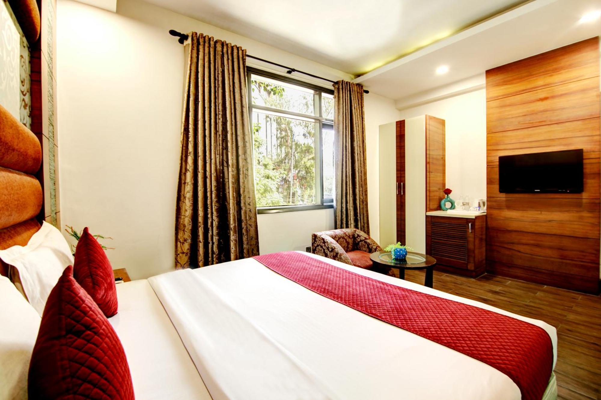 At Good Time - Close To Karol Bagh Metro Station And Centre 3*