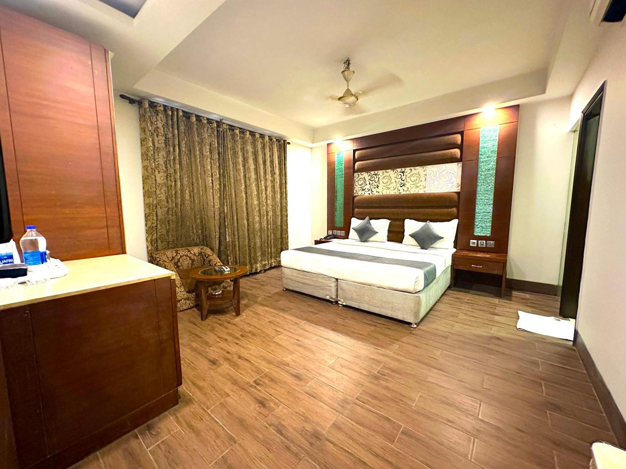 Hotel At Good Time - Close To Karol Bagh Metro Station And Centre Delhi (National Capital Territory of India)