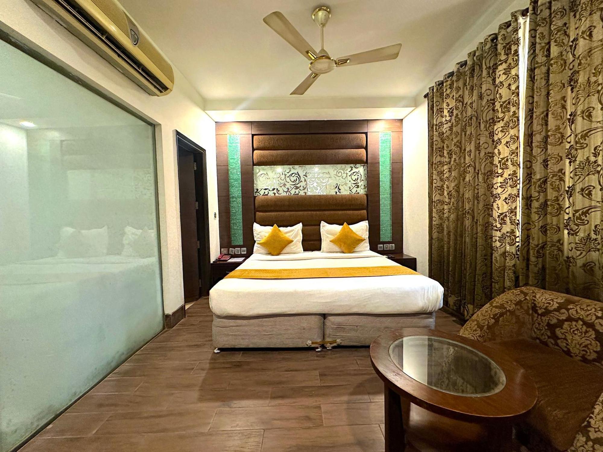 Hotel At Good Time - Close To Karol Bagh Metro Station And Centre Delhi (National Capital Territory of India)