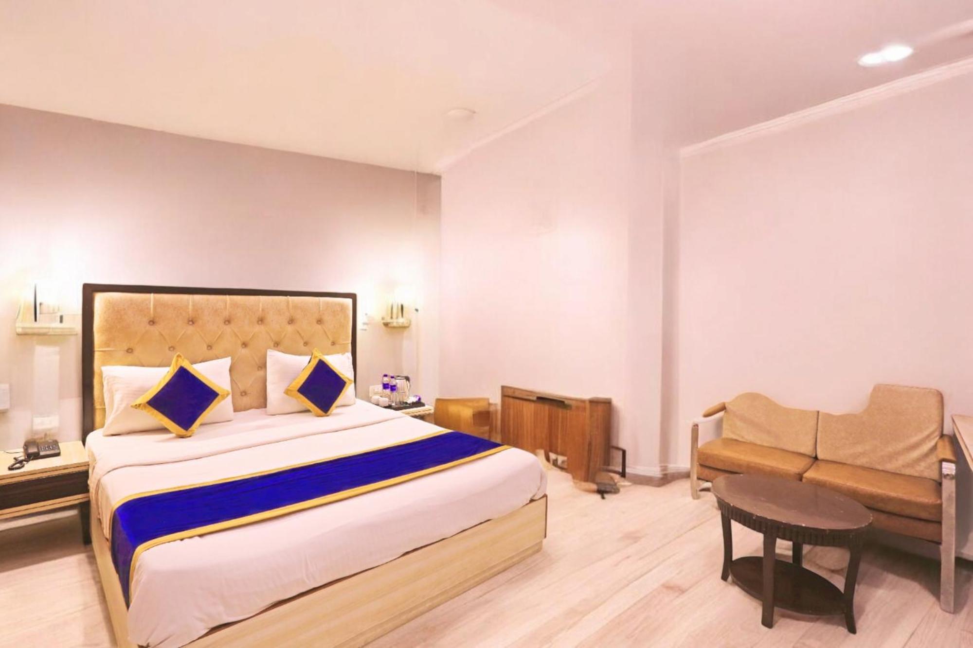 Hotel The Almora International -with Free Airport Transffer