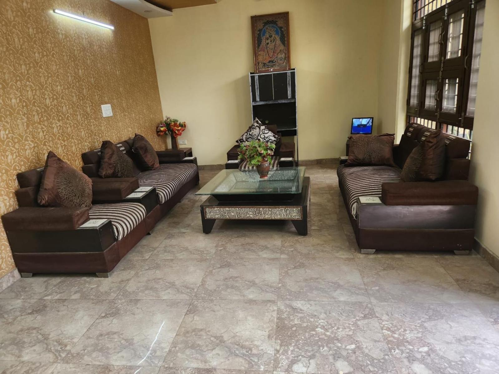 Hotel King Plaza Near Delhi Airport New Delhi
