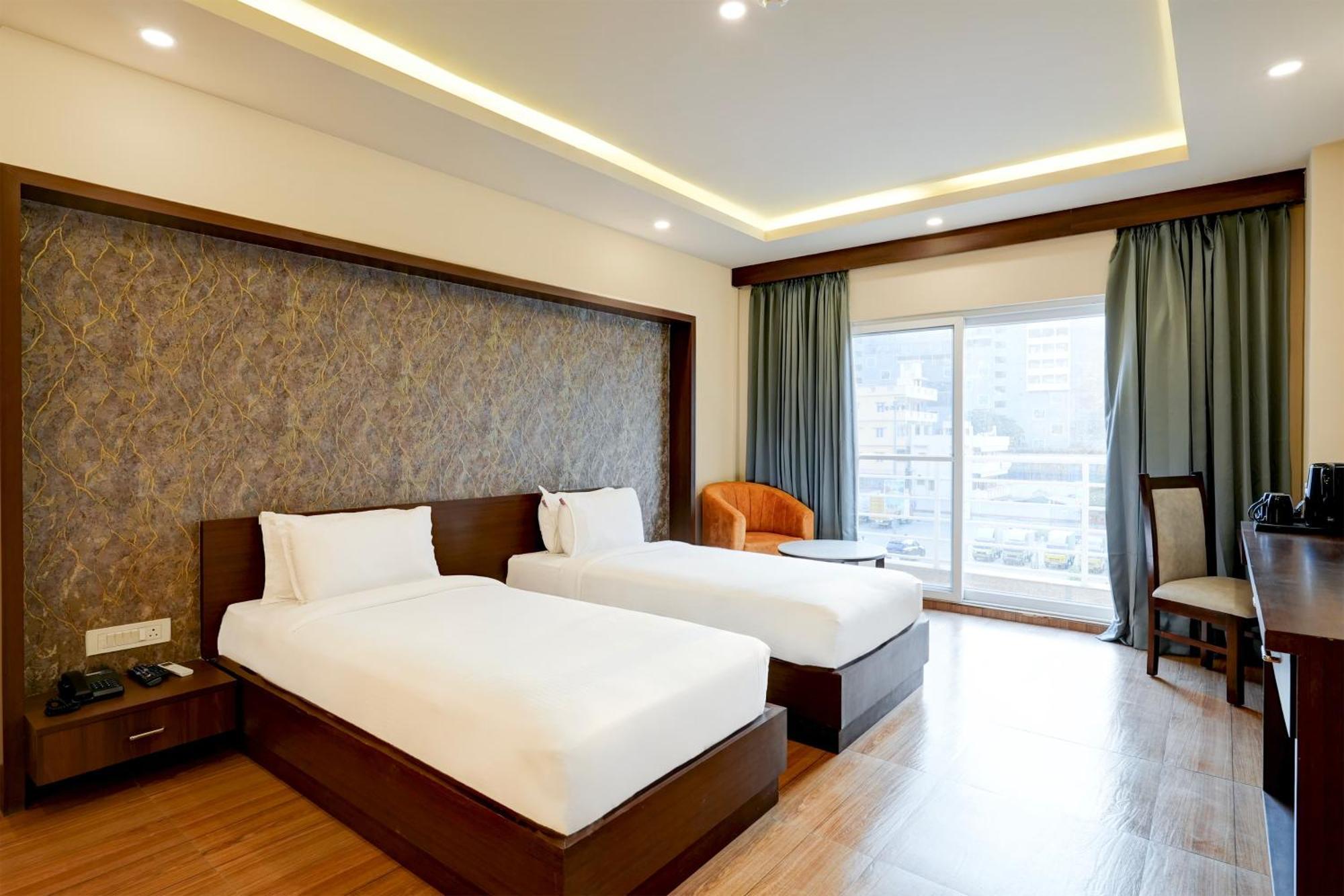 Pacefic Near Delhi Airport 4* New Delhi