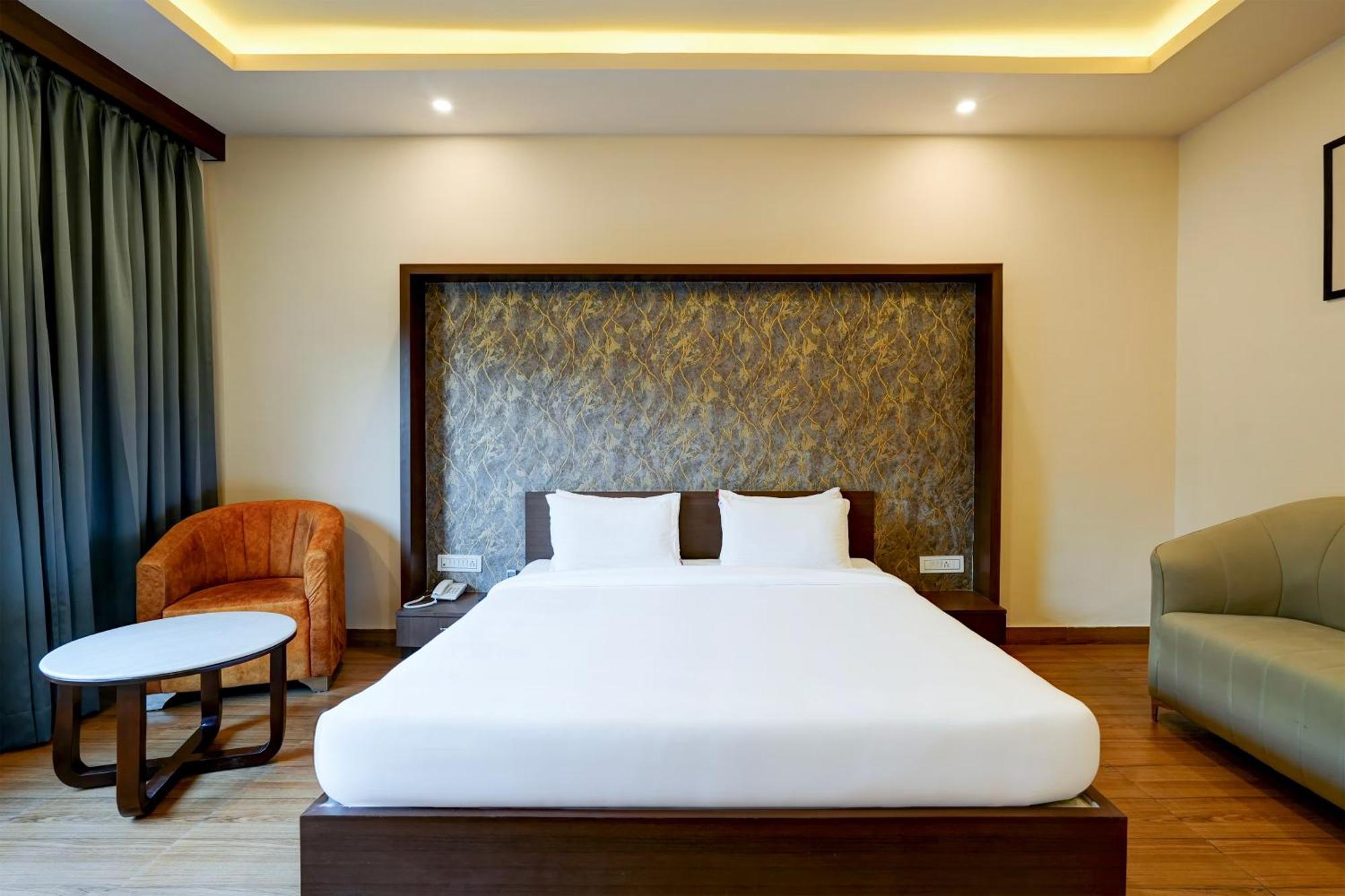 Pacefic Near Delhi Airport Hotel