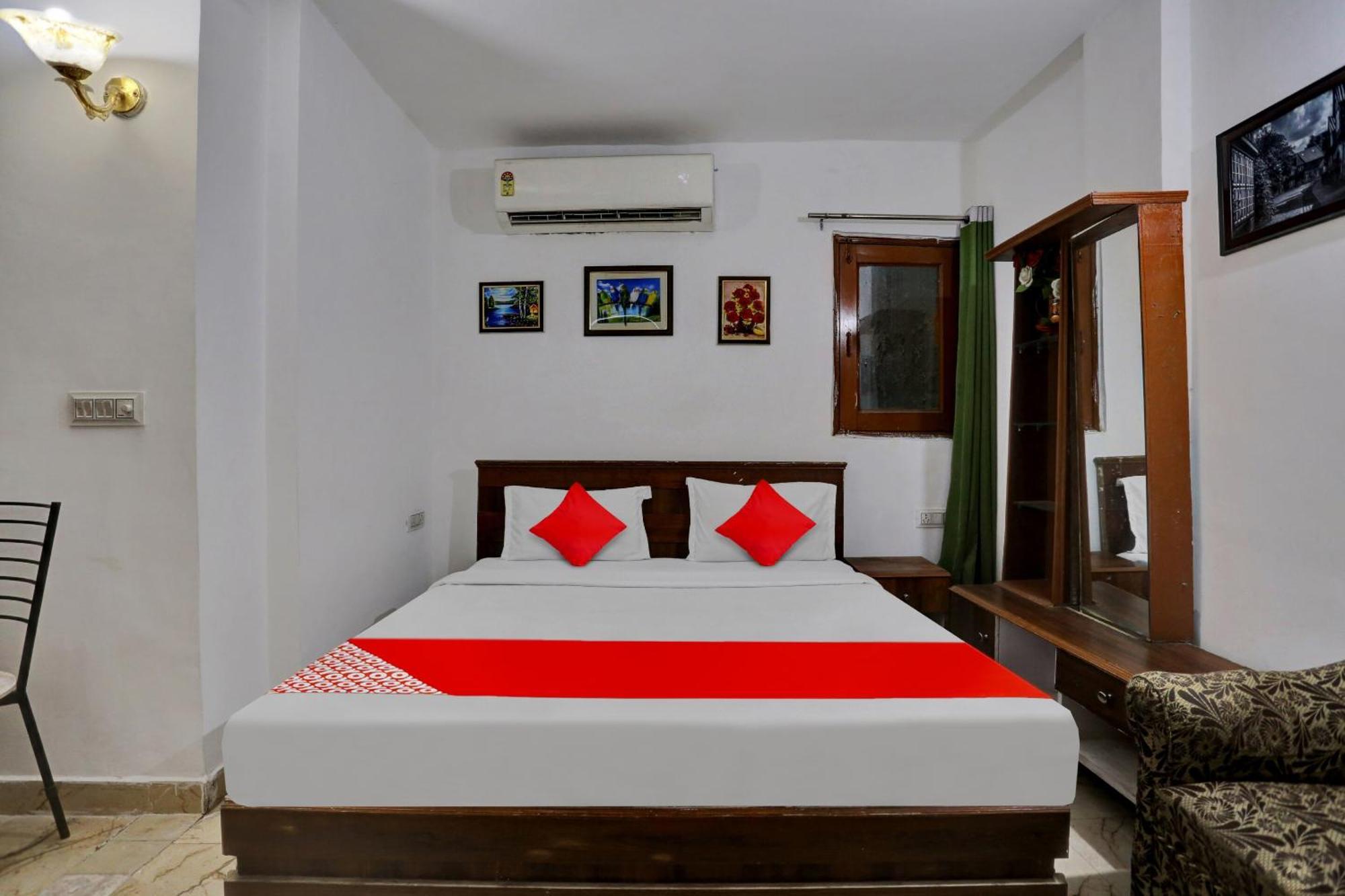Oyo Flagship 81002 Tsa Hotel