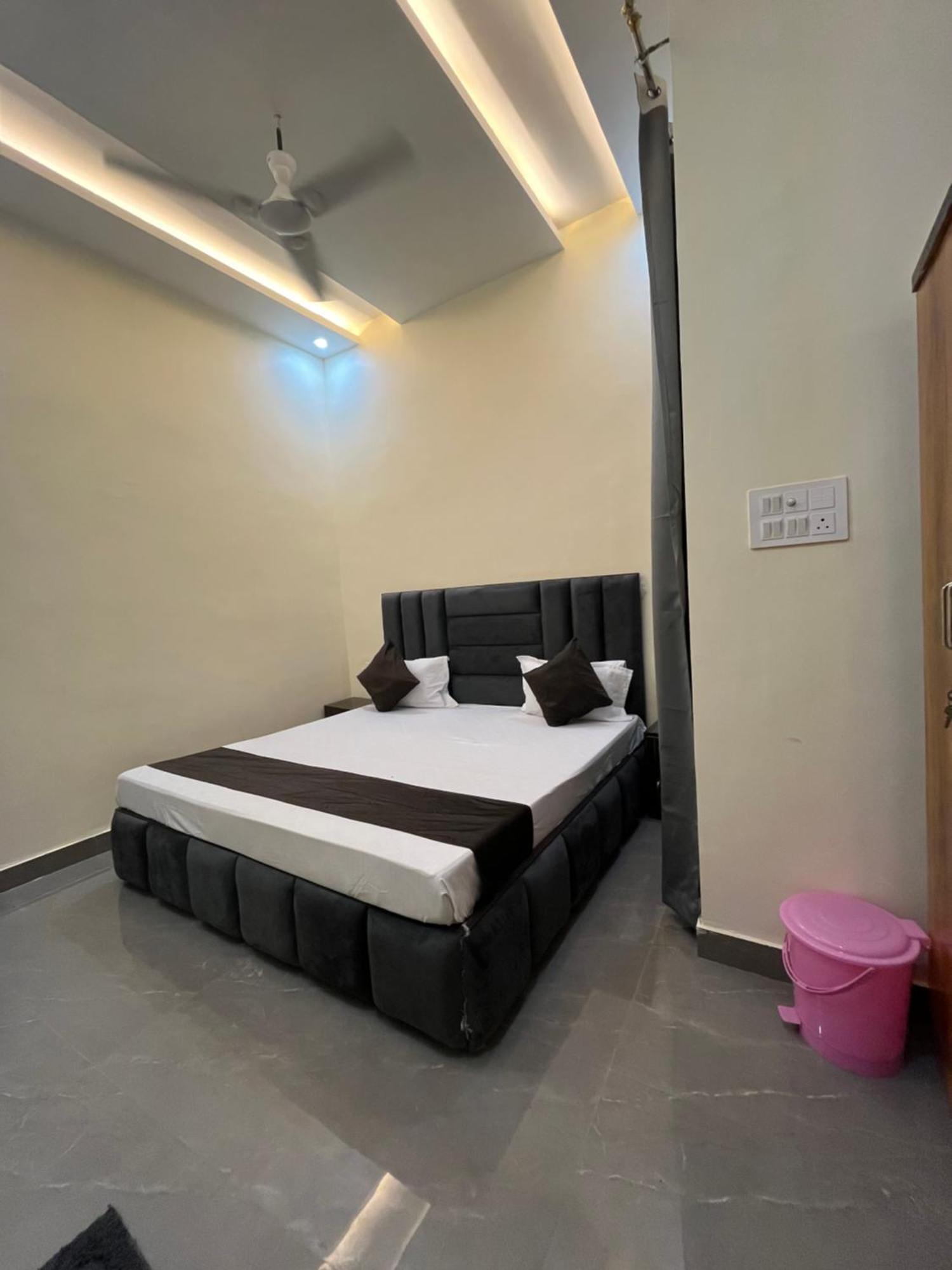 Admiral Bed & Breakfast *