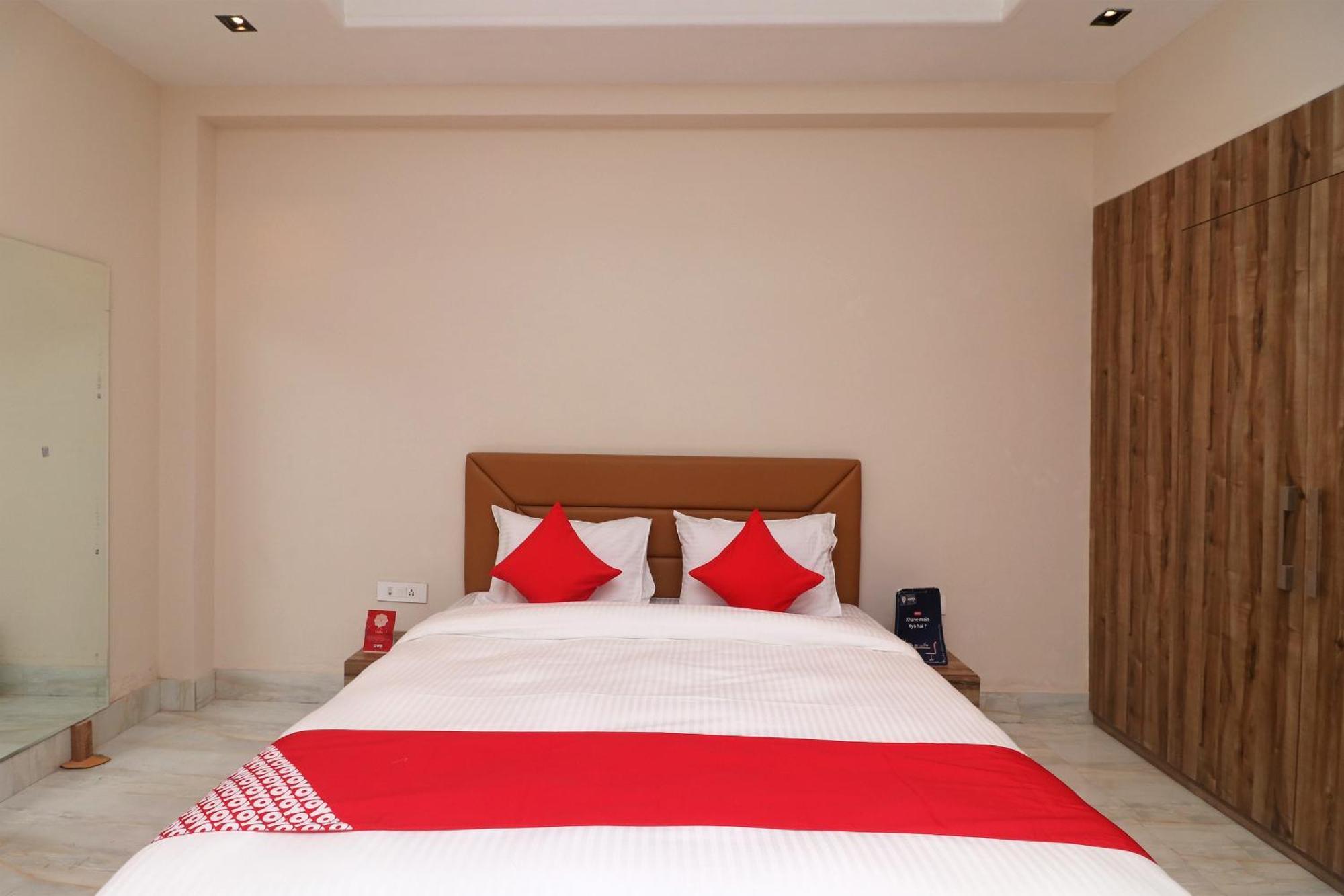 Hotel O Brent Wood 3*