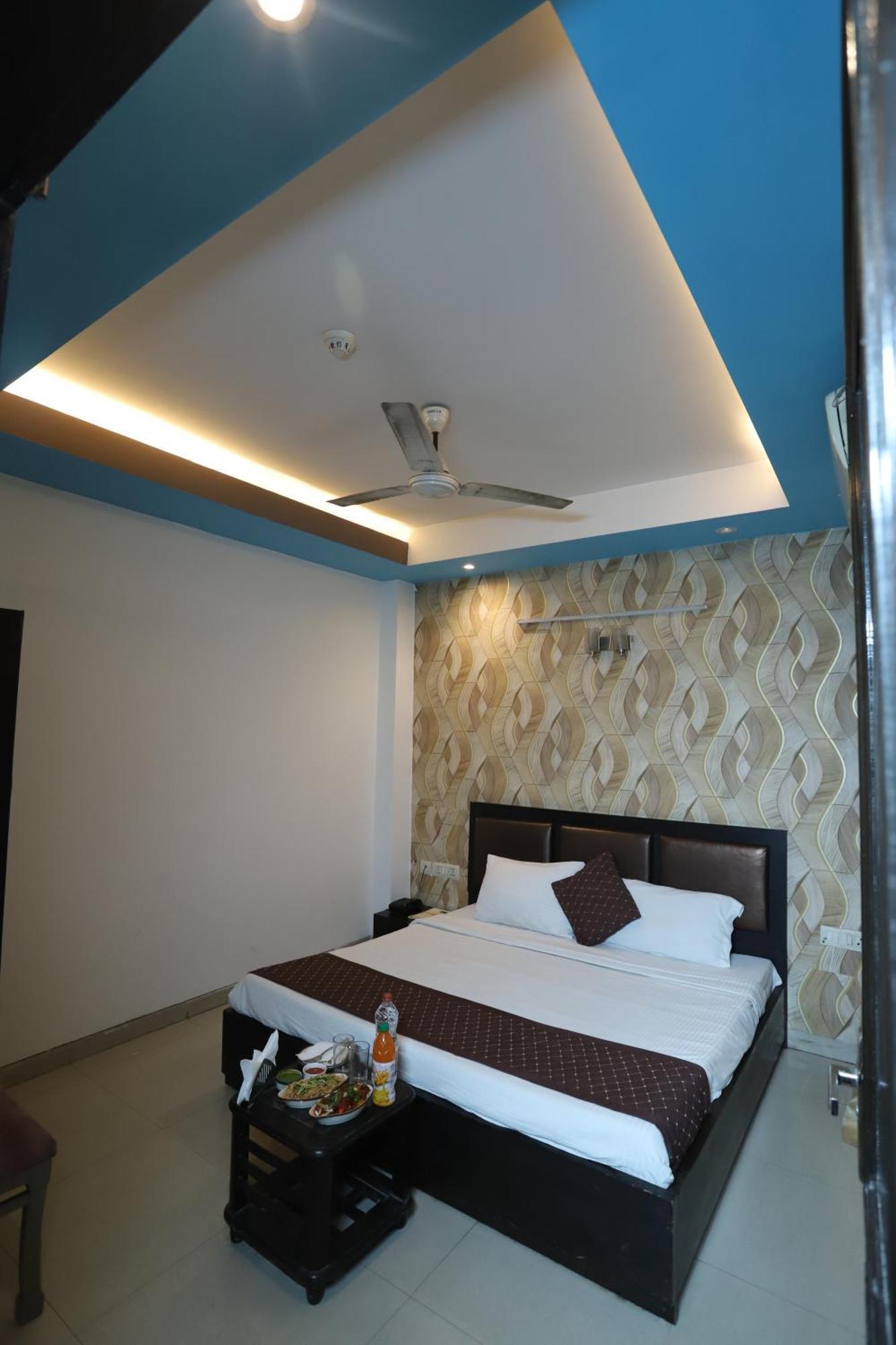 Delhi Airport Plaza Igi Airport New Delhi
