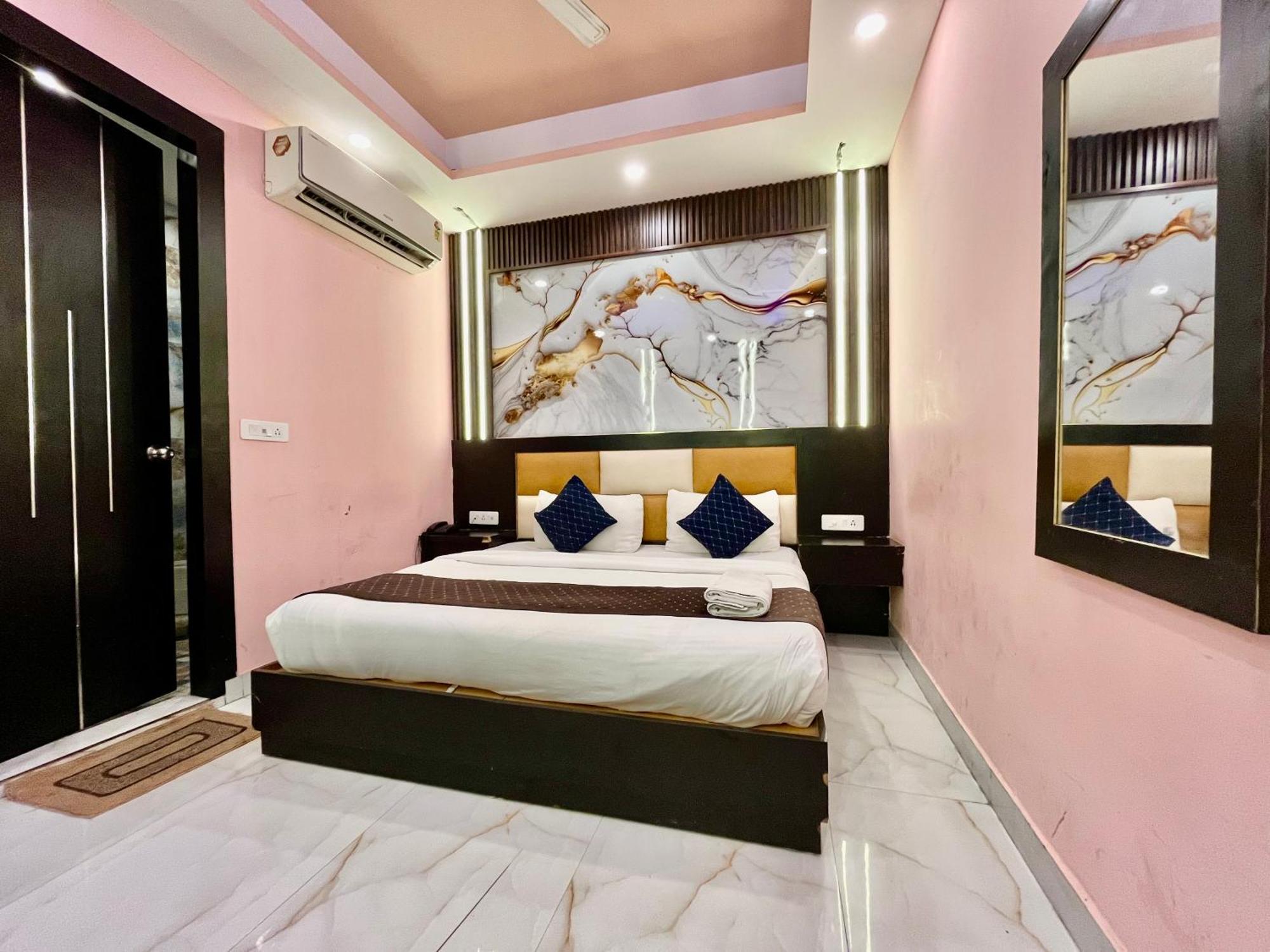 Jupiter Plaza Delhi Airport Hotel 3*