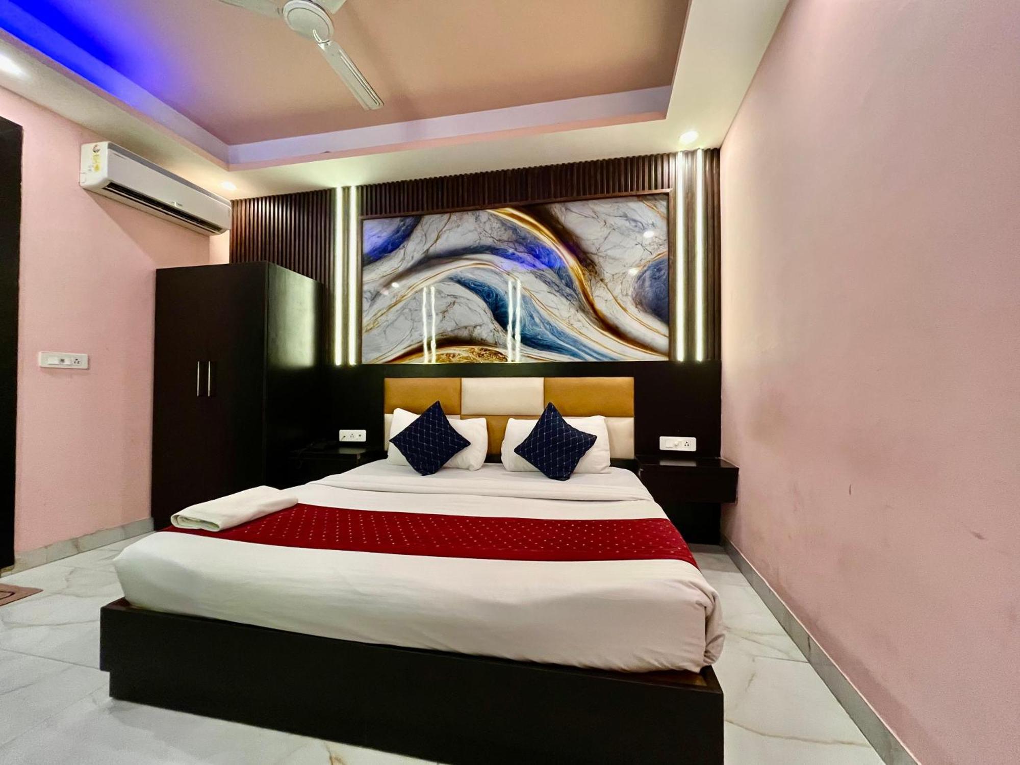 Jupiter Plaza Delhi Airport 3*
