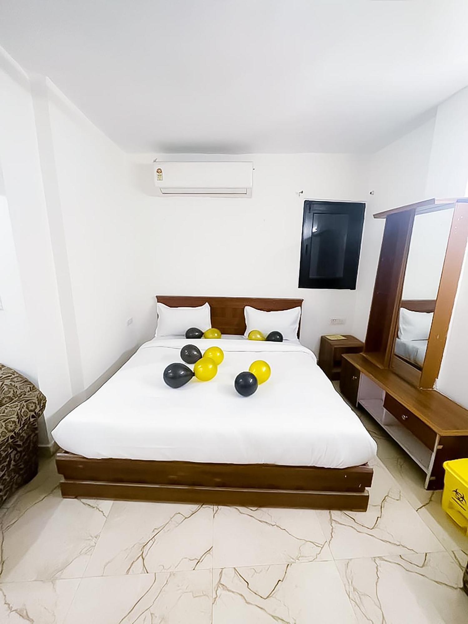 Hauz Khas - Near 4* New Delhi