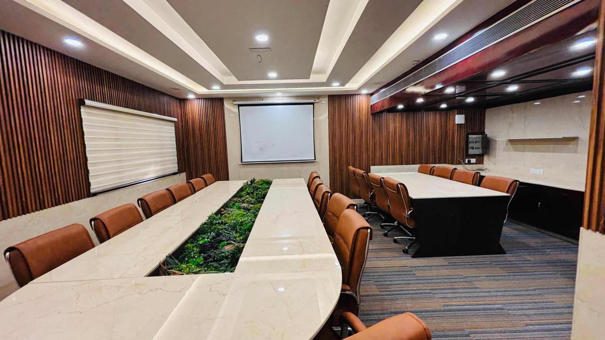 Shanti Palace Mahipalpur Hotel New Delhi