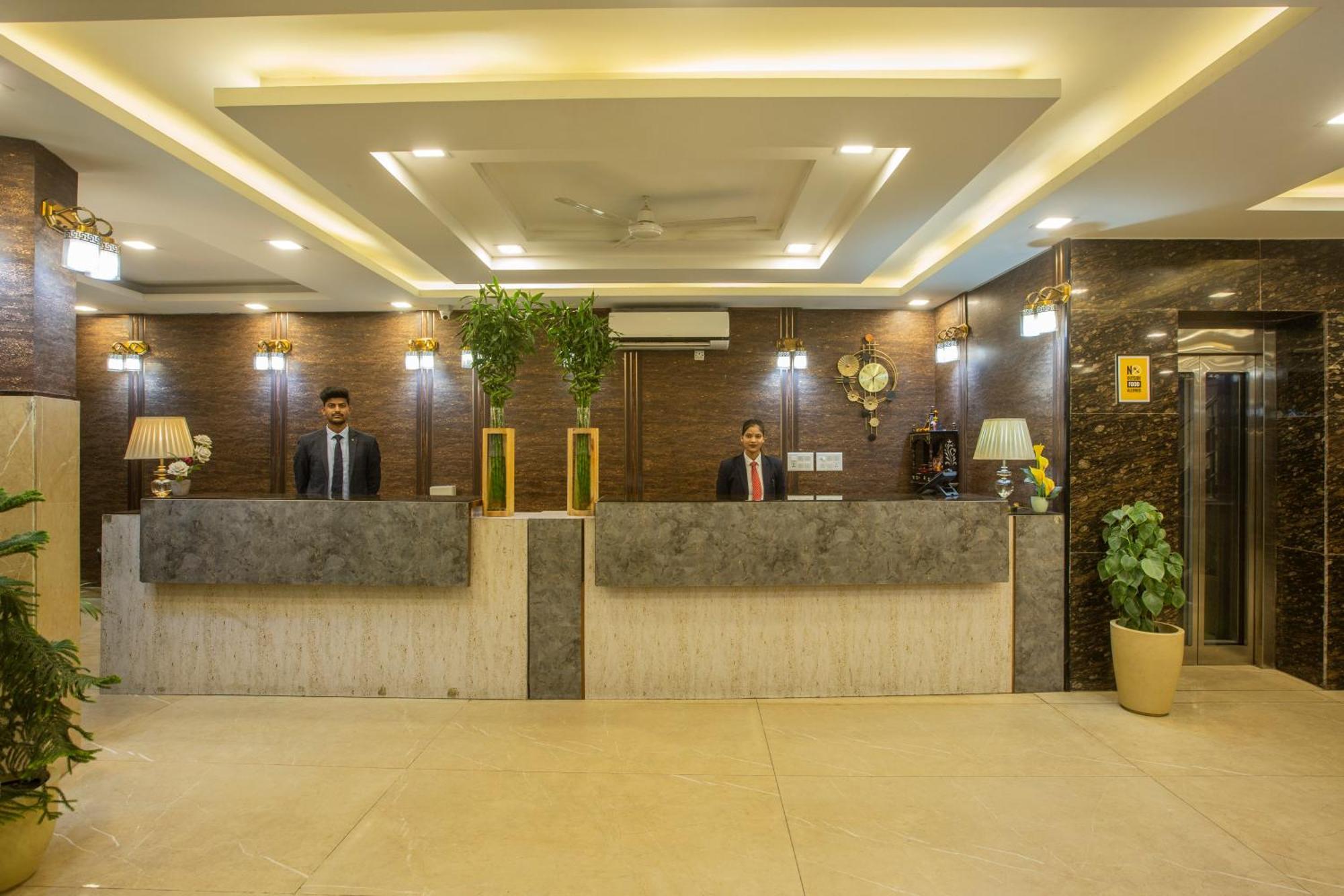 Hotel Park Delhi Airport By Prithvi Palace 4*
