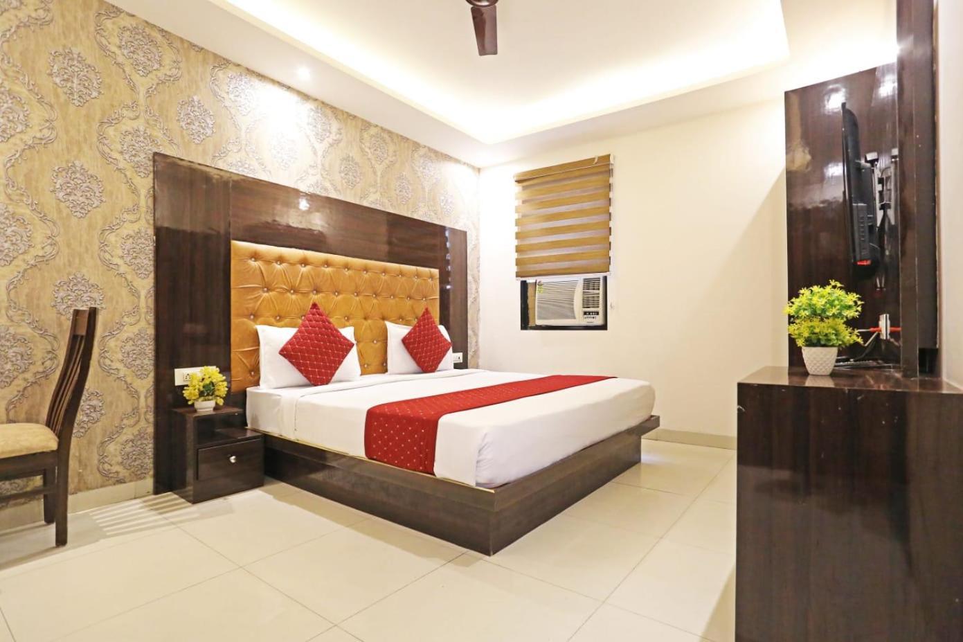 Vijaydeep Place Near Delhi Airport New Delhi