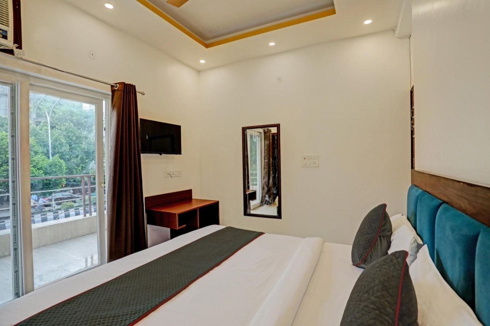 Hotel King Delhi Airport 4*