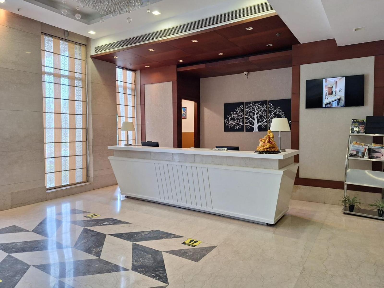 Uv By Iva Hotel 4*