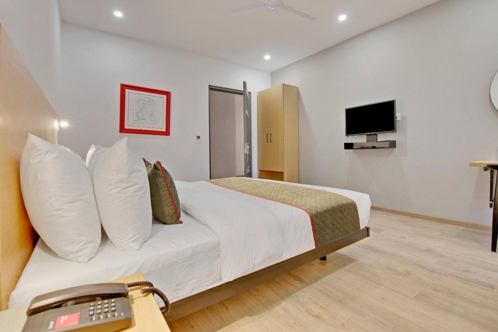 City Lite Plaza Hotel 4*