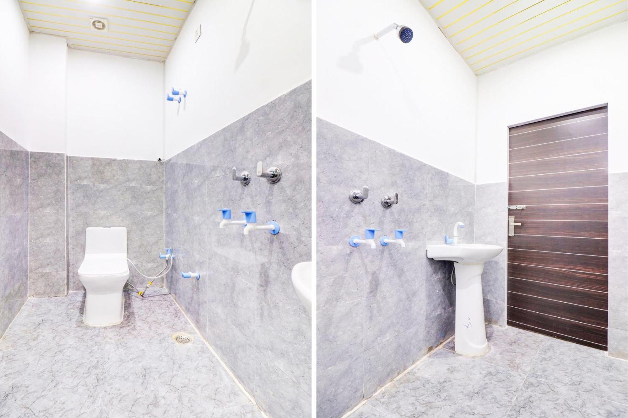Hotel O Moon Light Delhi (National Capital Territory of India)