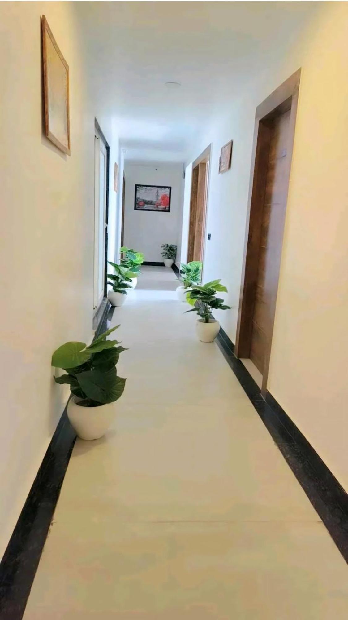 Glace Near Igi Airport Hotel 3*