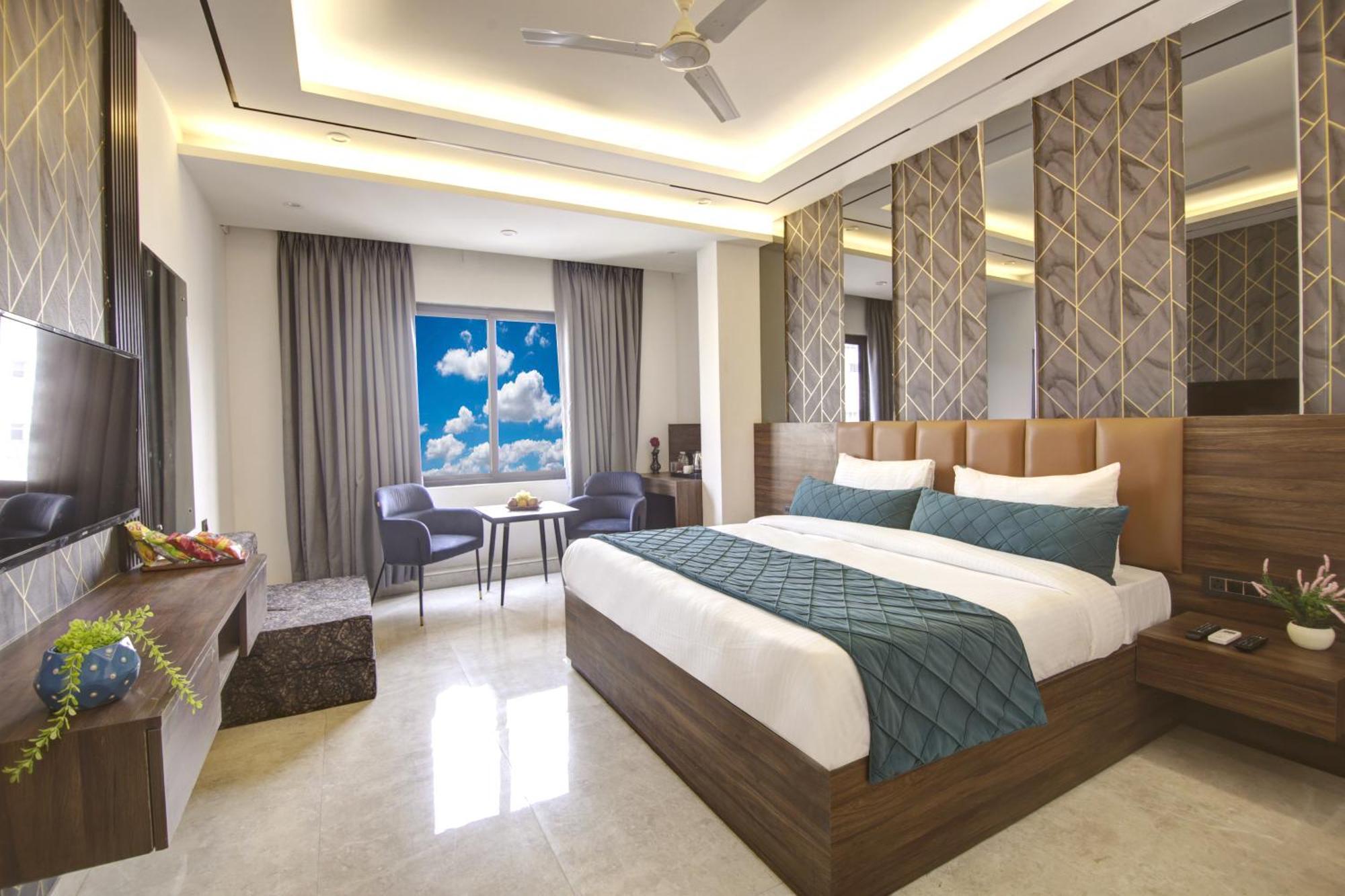 Armani-modern 2* New Delhi