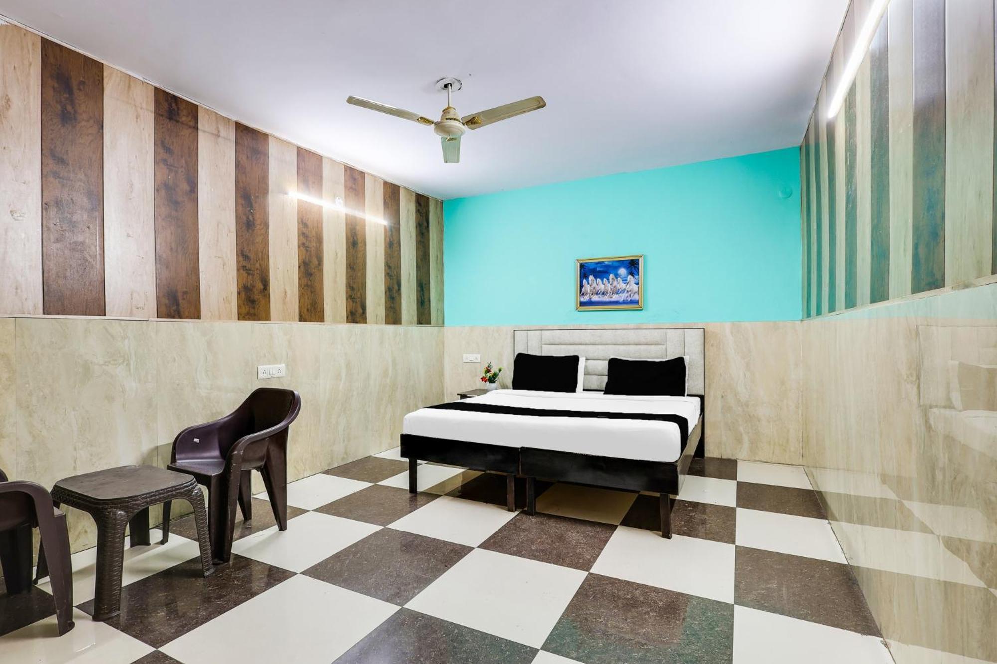 O Palam 3* New Delhi