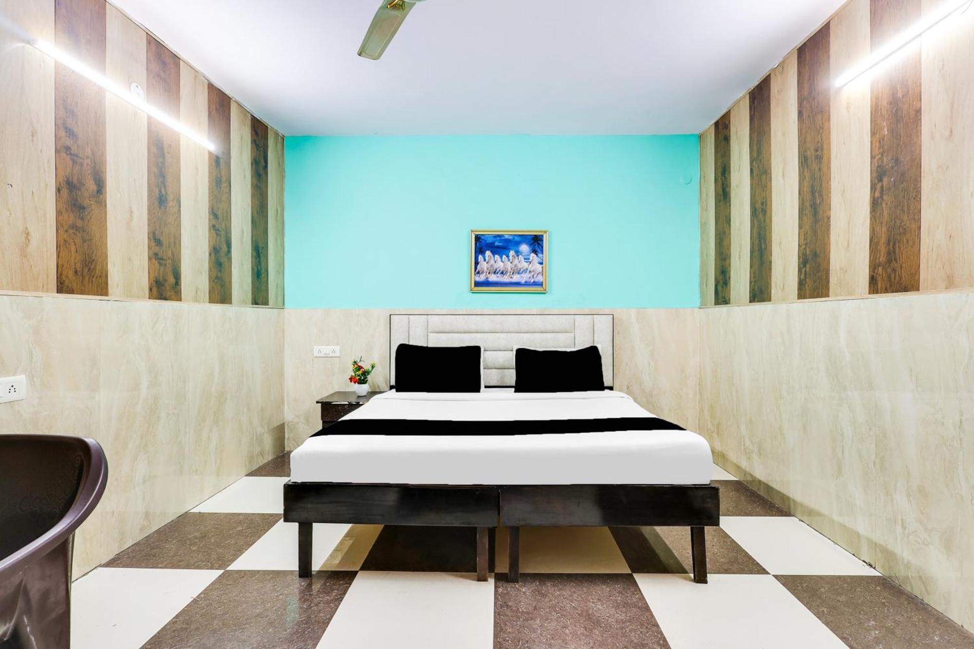 O Palam 3* New Delhi