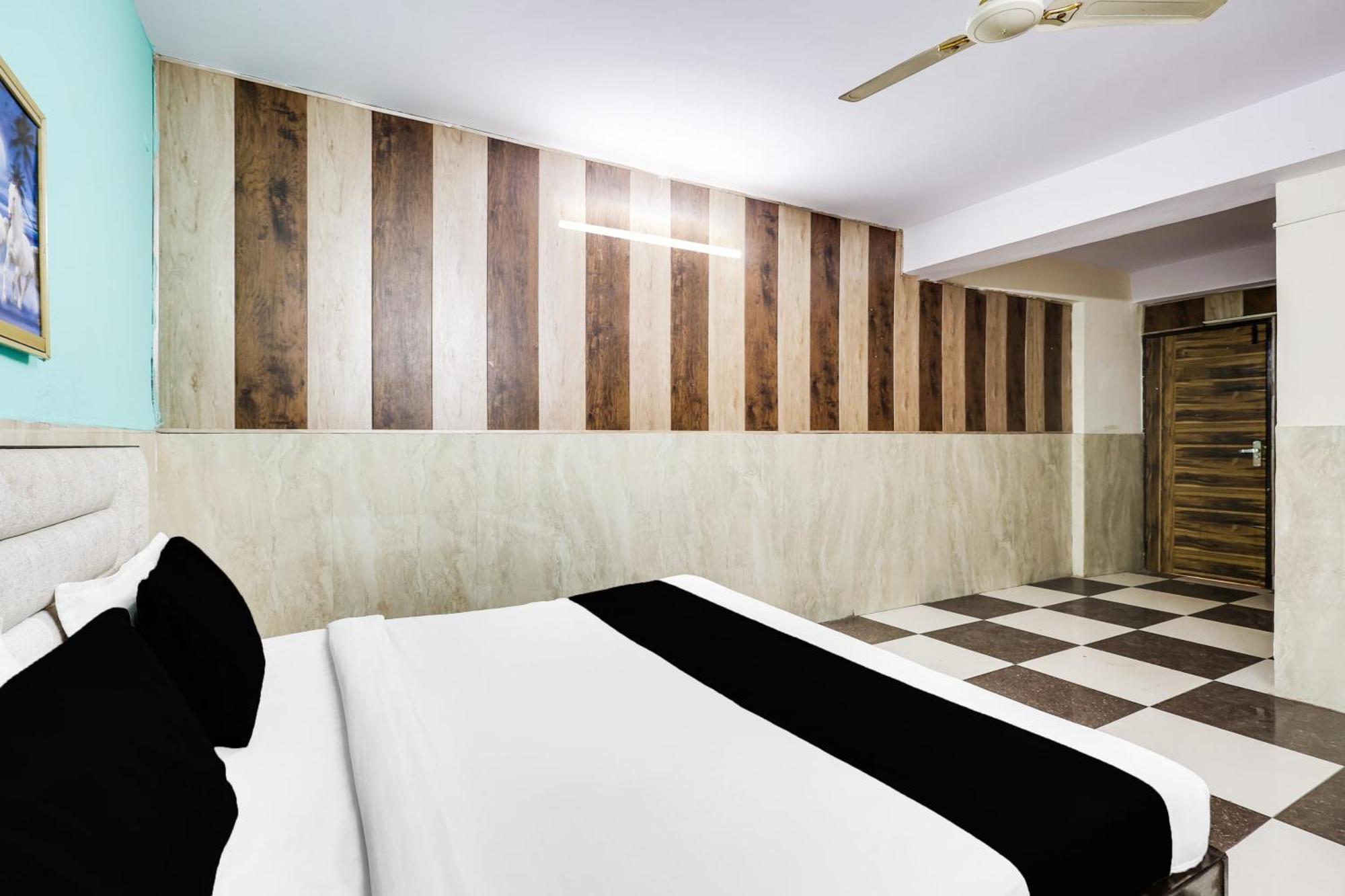 Hotel O Palam