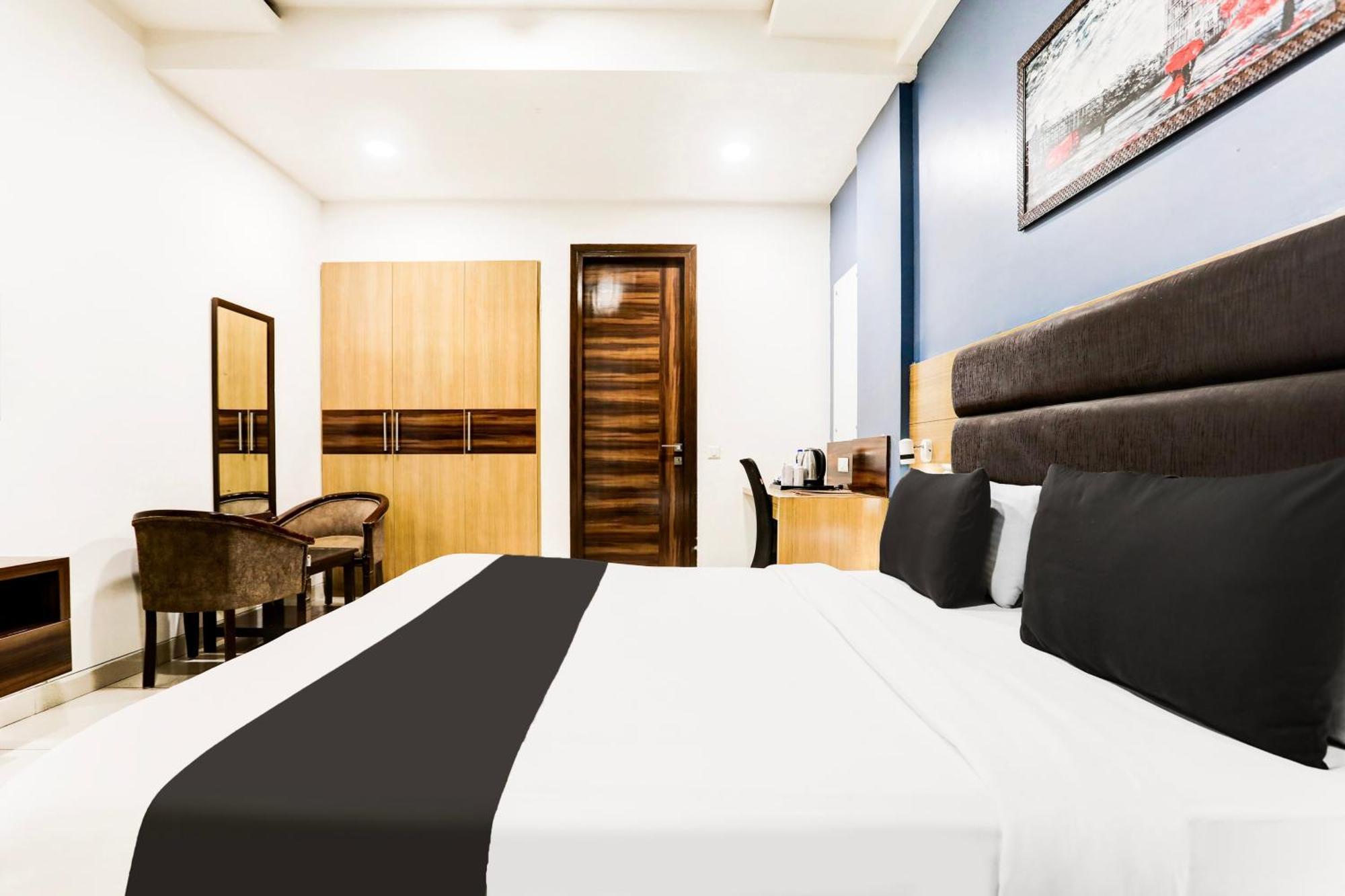 Super O Jmk Hotel
