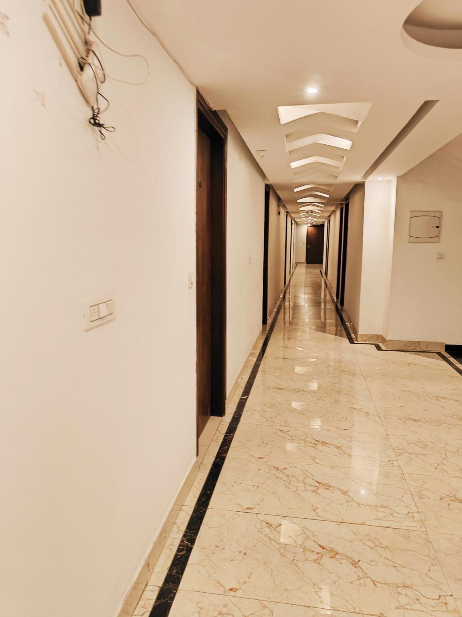 Krone A Family Near Igi Airport Delhi 4* New Delhi